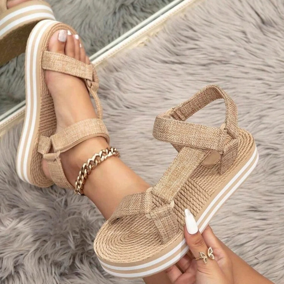 Shoes - Women's Summer Fashion Khaki-colored Straw-weaving Style Flat Sandals